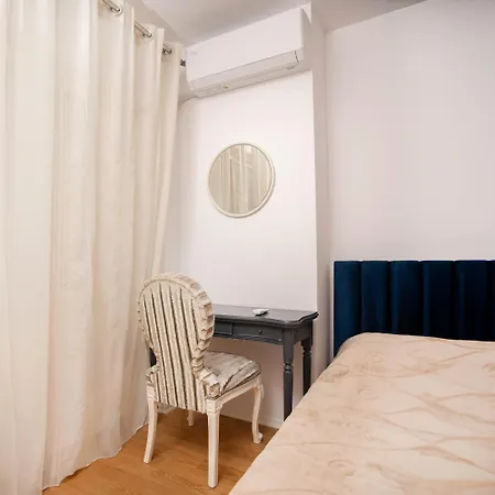 Apartamento Suprem Modern Near Center, Self Check-in & Fast Wi-fi Tirana