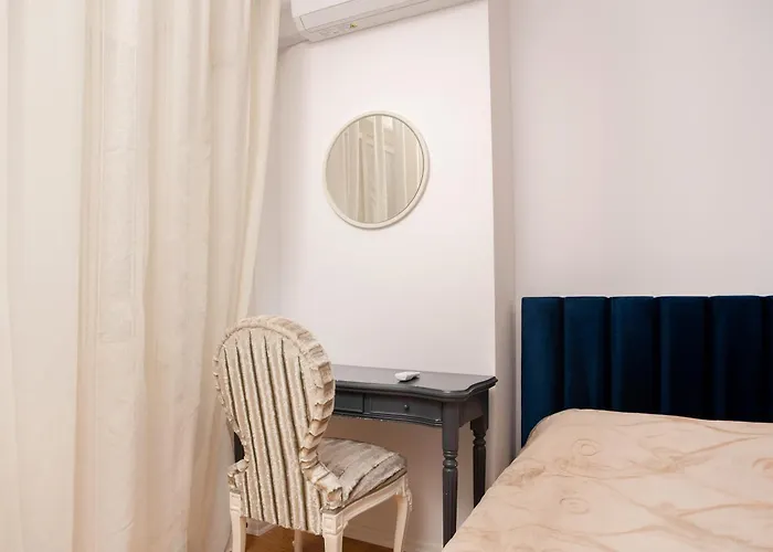 Apartamento Suprem Modern Near Center, Self Check-in & Fast Wi-fi Tirana